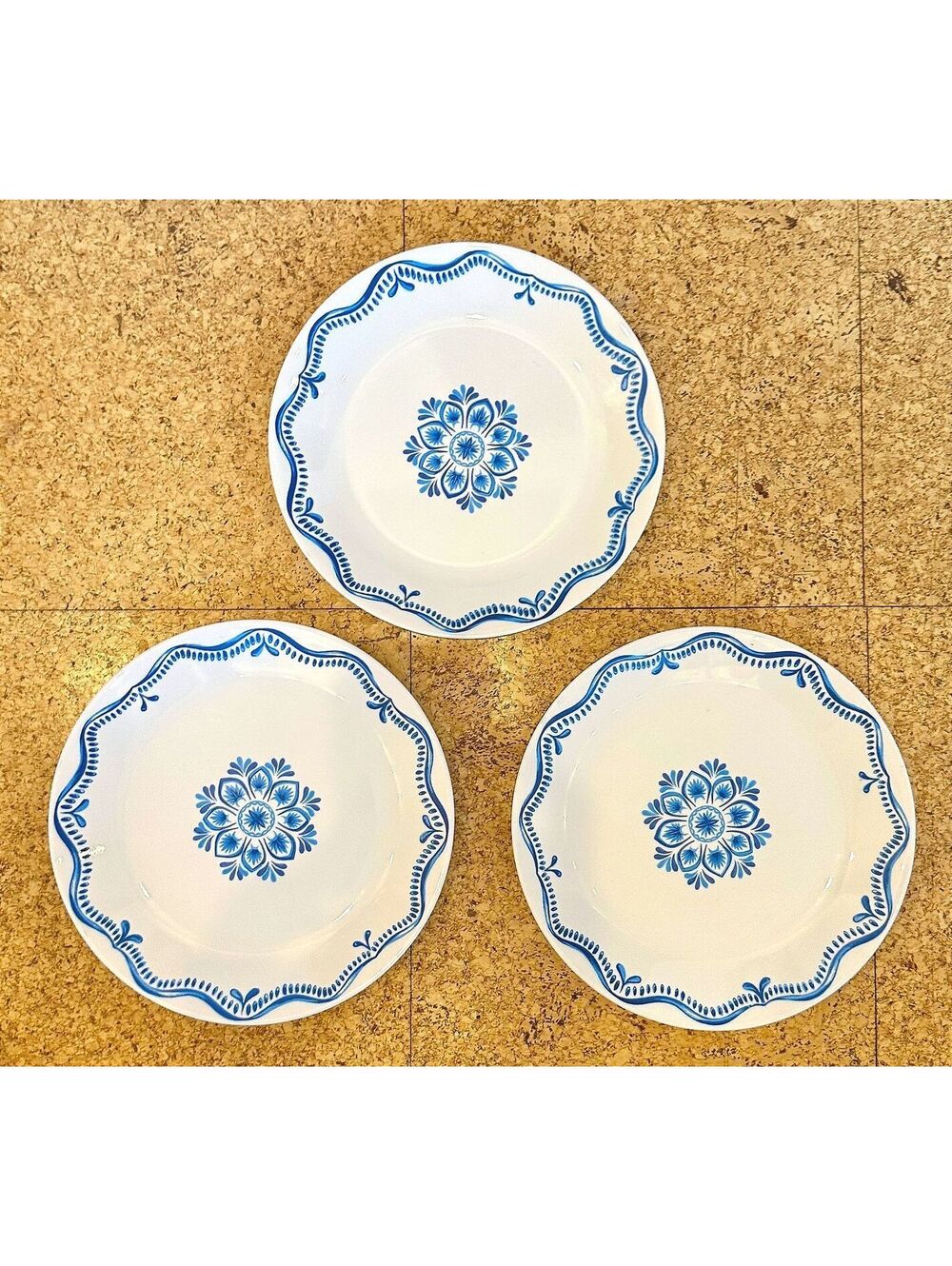 Corelle Lisbon Terrace 10.25 Dinner Plates Blue White CORLIT US Discontinued EUC